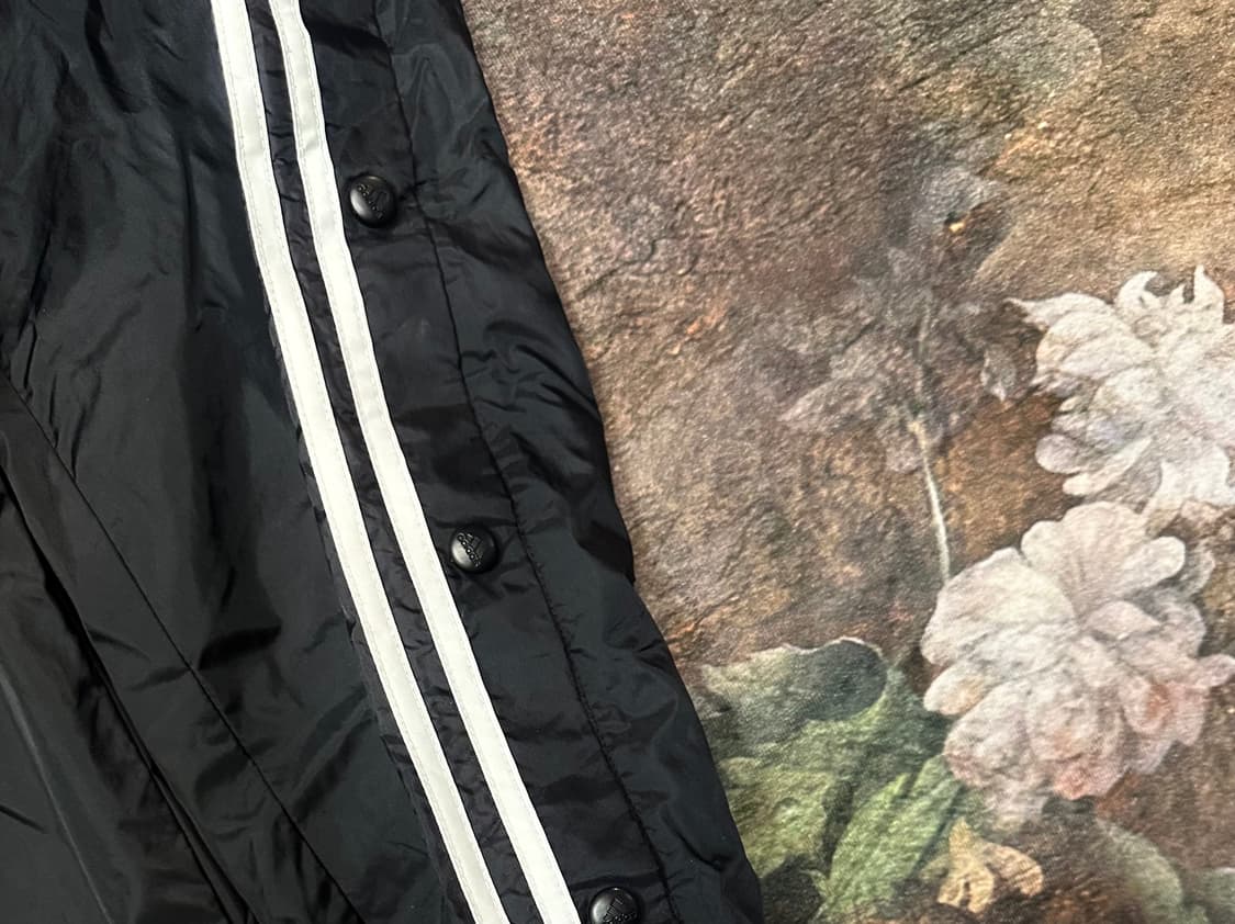 아디다스 올드스쿨 퍼포먼스로고 사이드버튼블랙트랙팬츠 XL 상품이미지3