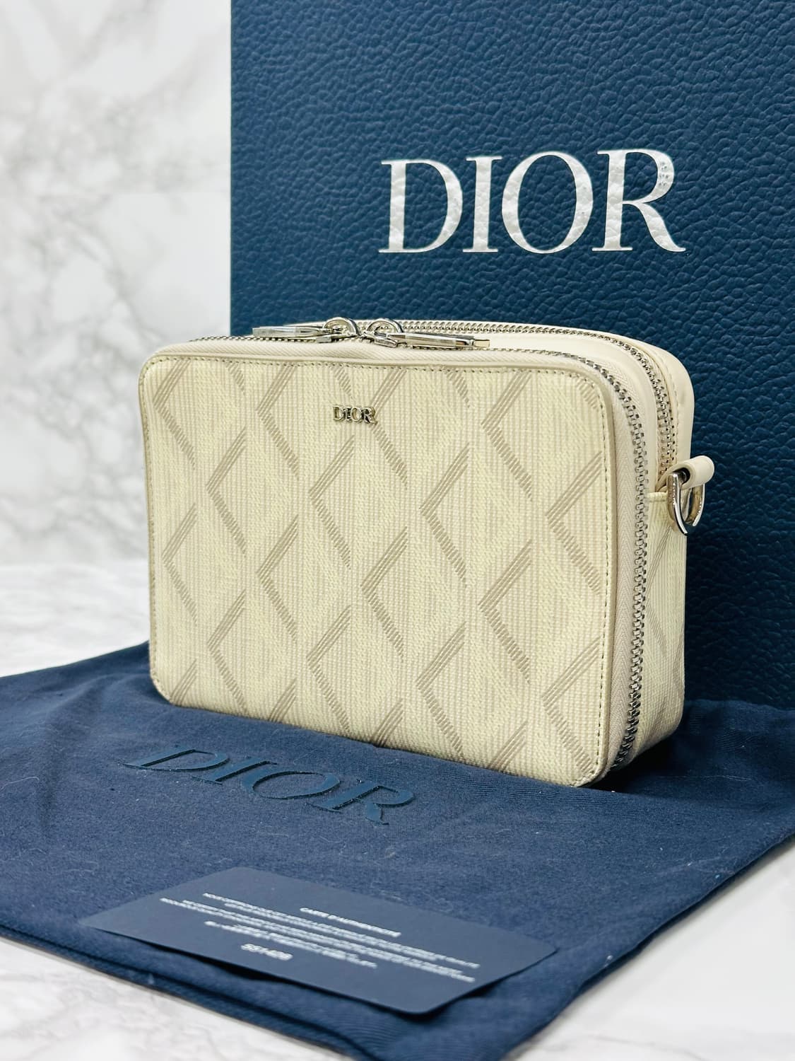 디올 다이아몬드 파우치 크로스백 상품이미지2