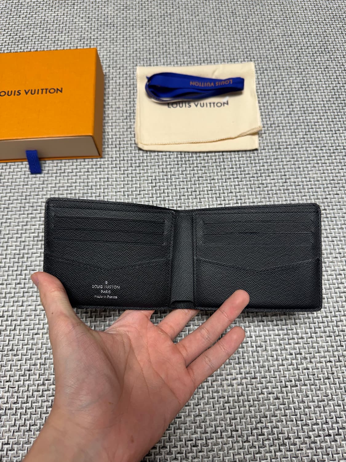 루이비통 리버스 모노그램 반지갑 상품이미지9