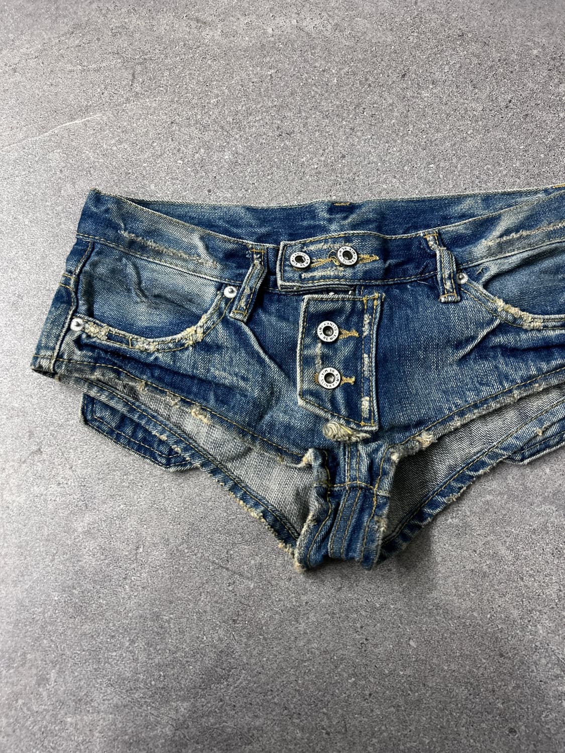 Button Fly Low-rise Denim Hotpants 상품이미지2