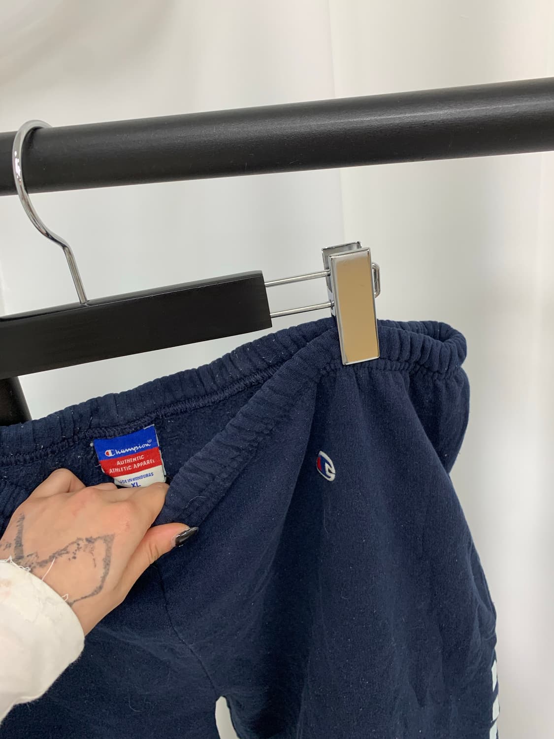 챔피온 레터링 네이비 트레이닝 팬츠 상품이미지4