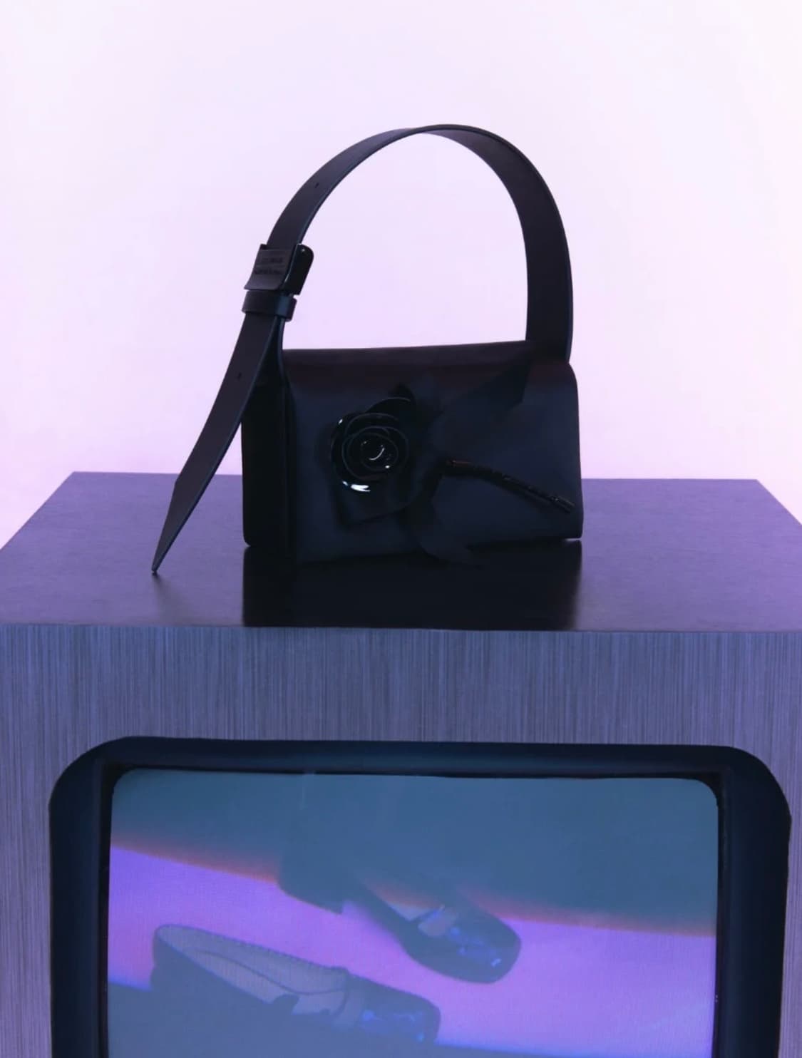 [새상품]슈슈통 x 찰스앤키스 레더 로즈 모티브 숄더백 상품이미지10