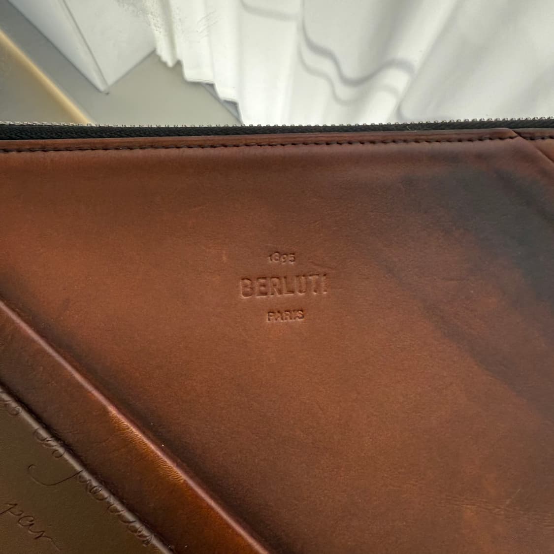 벨루티 스크리토 레더 클러치백 GM  상품이미지6