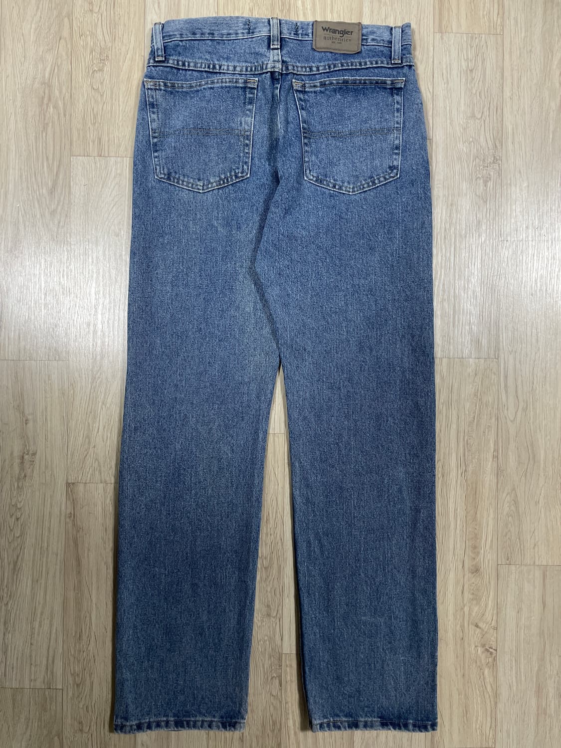 31) 00's 랭글러 미국판 스트레이트핏 중청 데님팬츠 상품이미지3