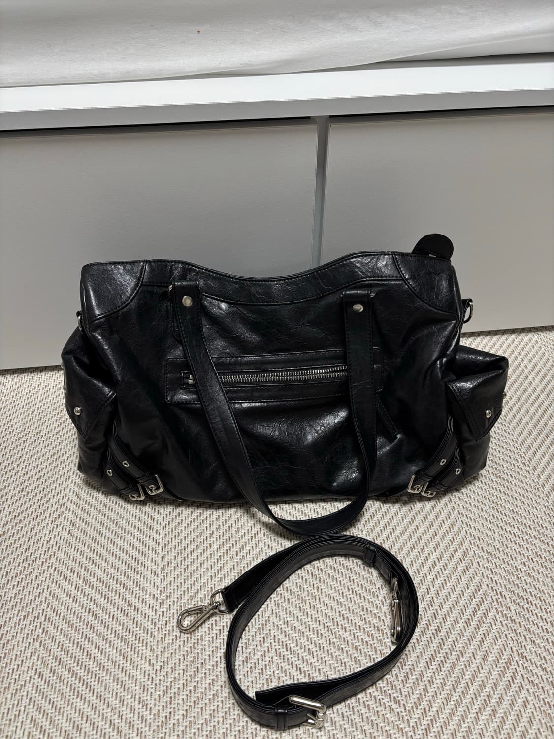 Deinet 다이닛 스터드 포켓 숄더백 상품이미지4