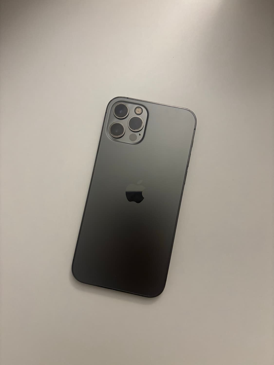 아이폰 12 프로 크래파이트  상품이미지1