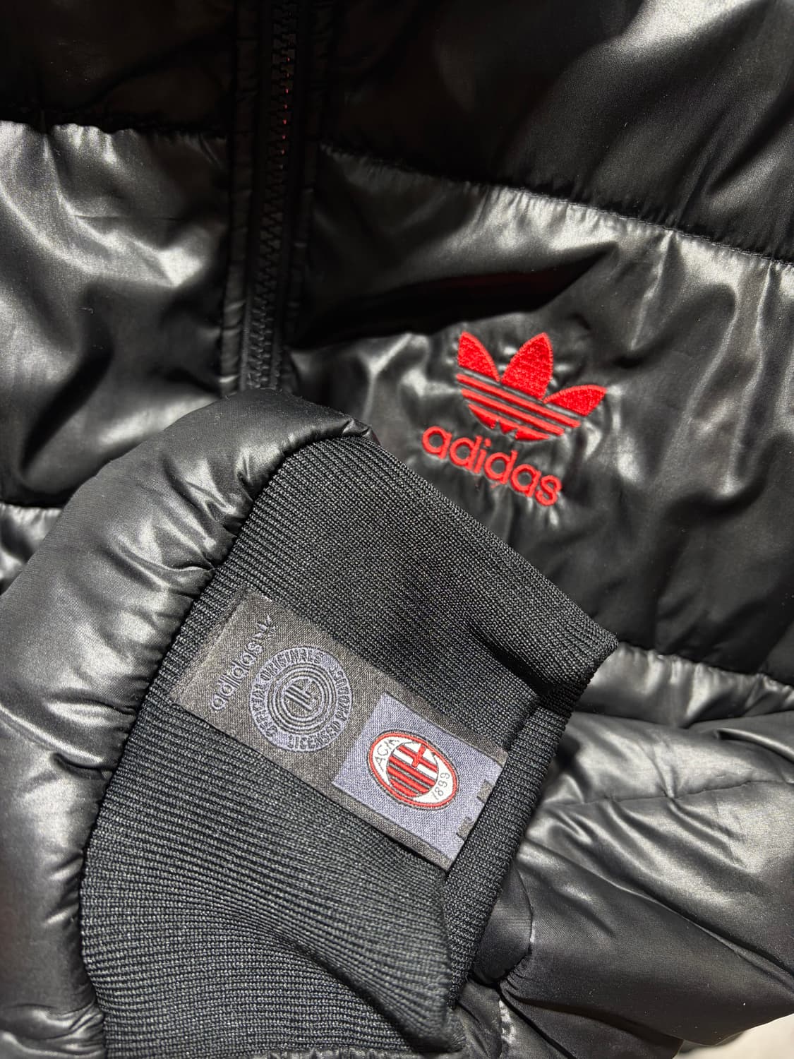 M 아디다스 파이어버드 AC밀란 레드 배색 리버시블 패딩 상품이미지5