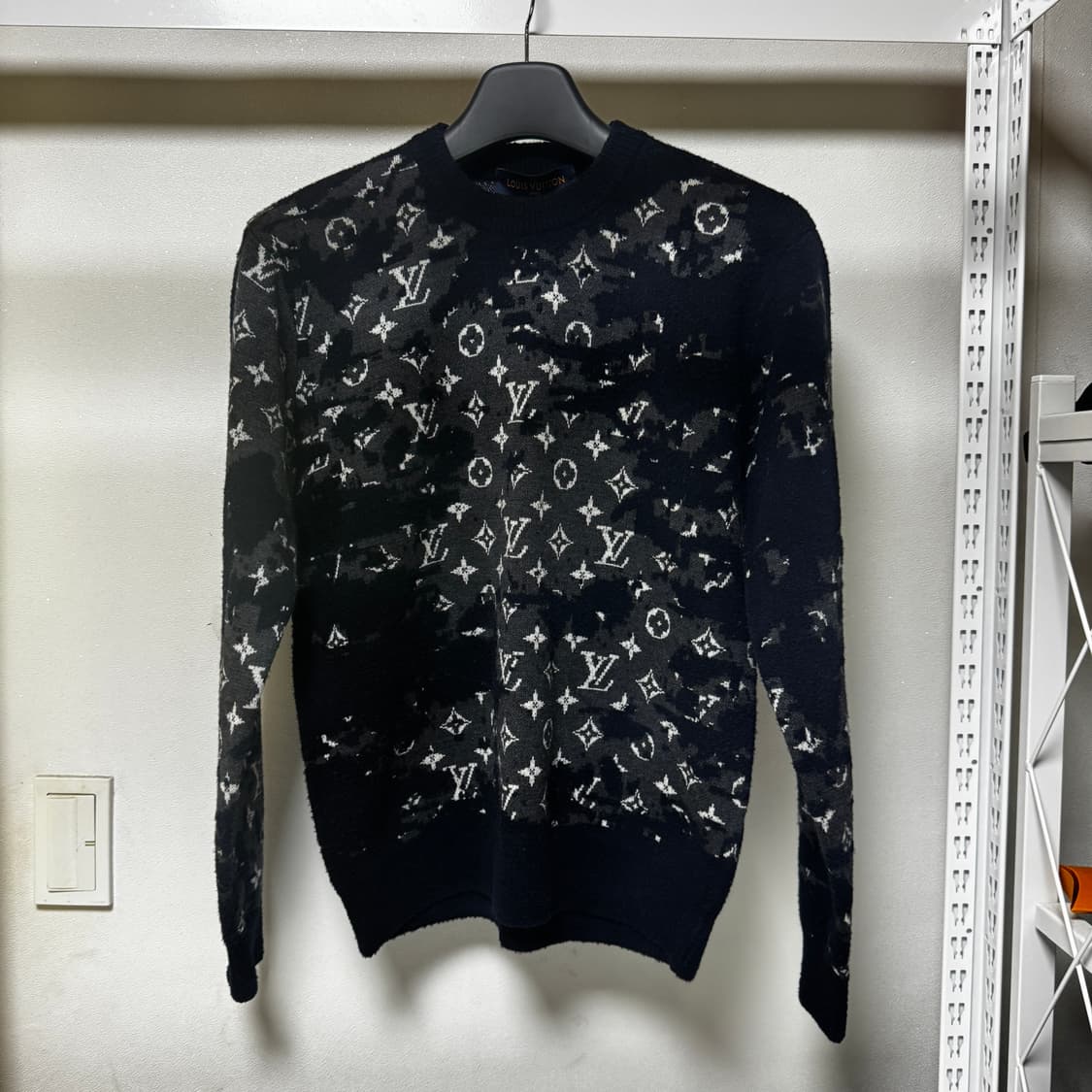 루이비통 디스트레스드 모노그램 니트 S 상품이미지1