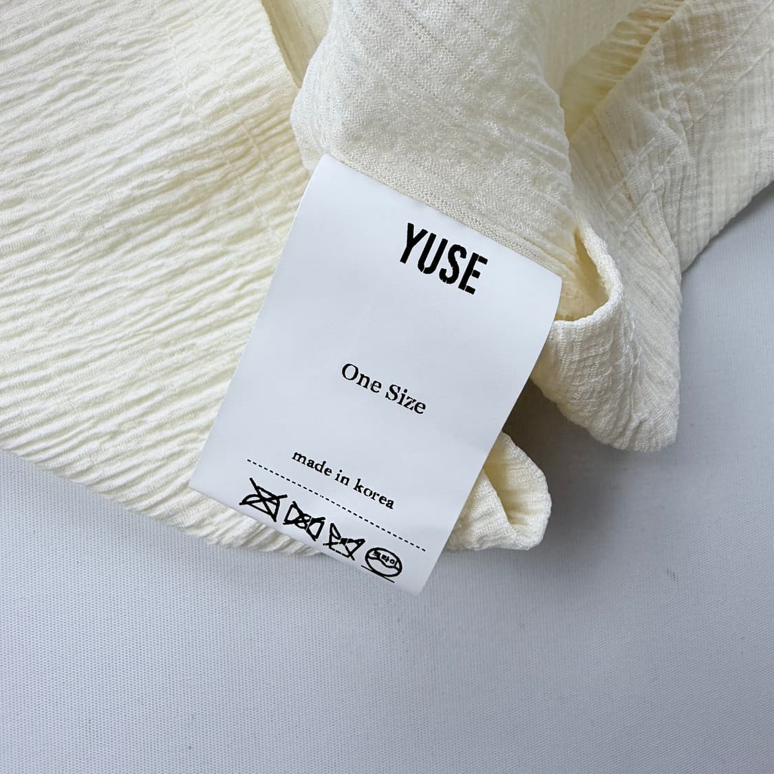 YUSE 유즈 PLEATS SLIM HOOK CLOSING SHIRT 상품이미지7