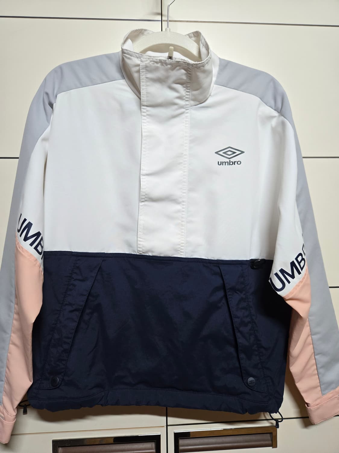 엄브로 여성 바람막이  아노락 상품이미지1