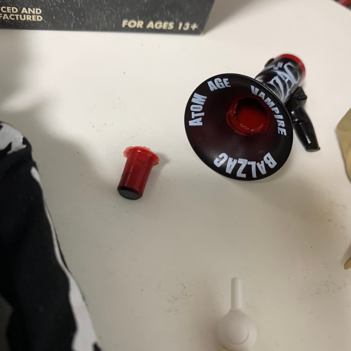 💀메디콤 1/6 atom-age VAMPIRE 피규어 상품이미지7