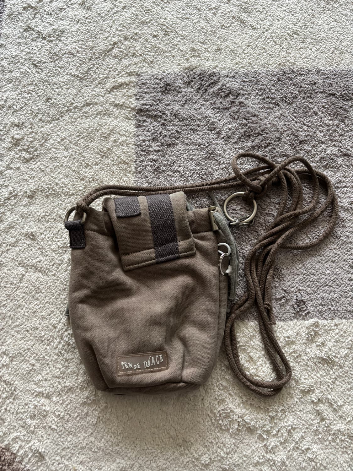 탠스댄스 져지 미니백 브라운 상품이미지2