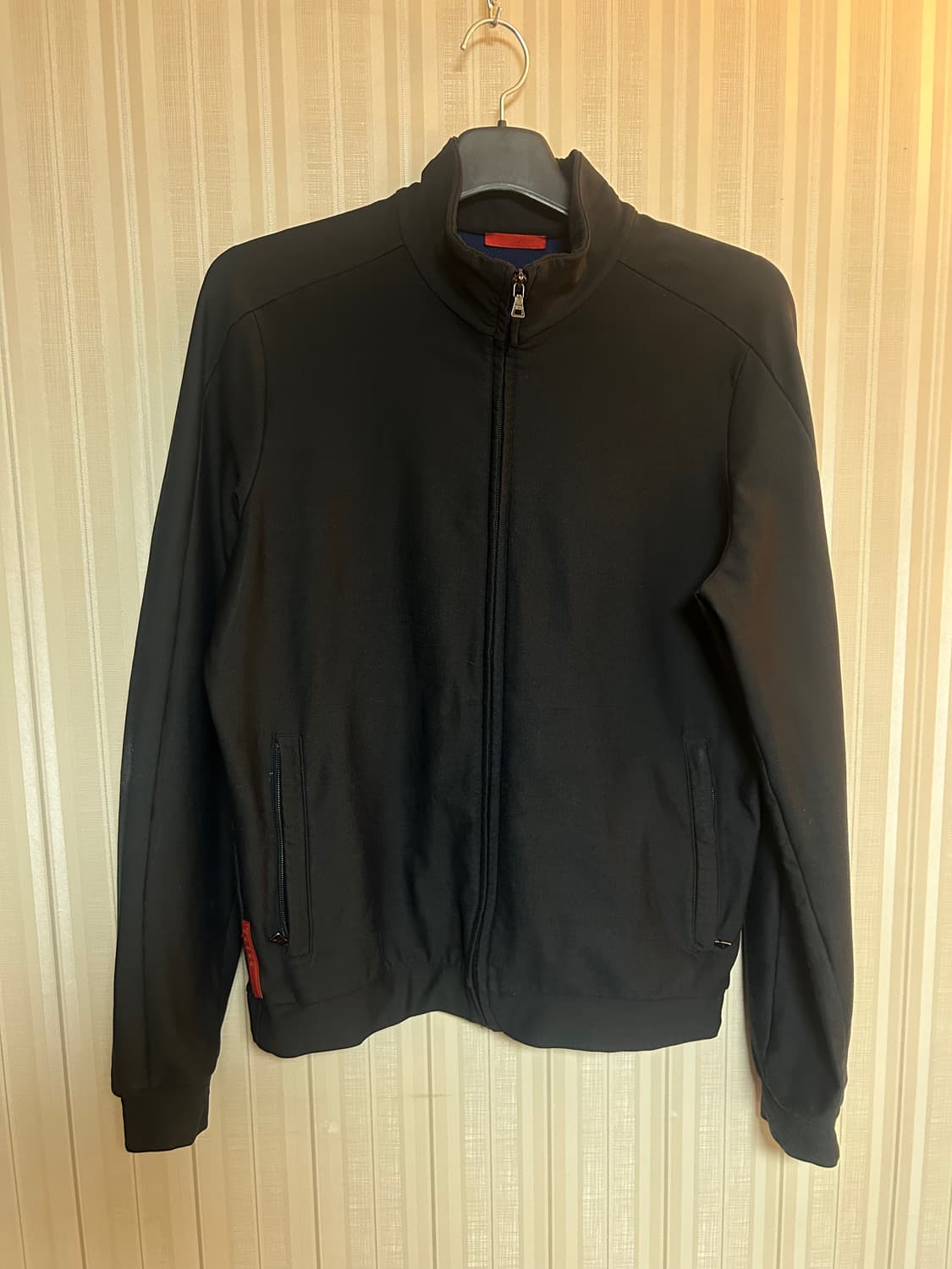 프라다 스포츠 넥 집업 자켓 상품이미지1