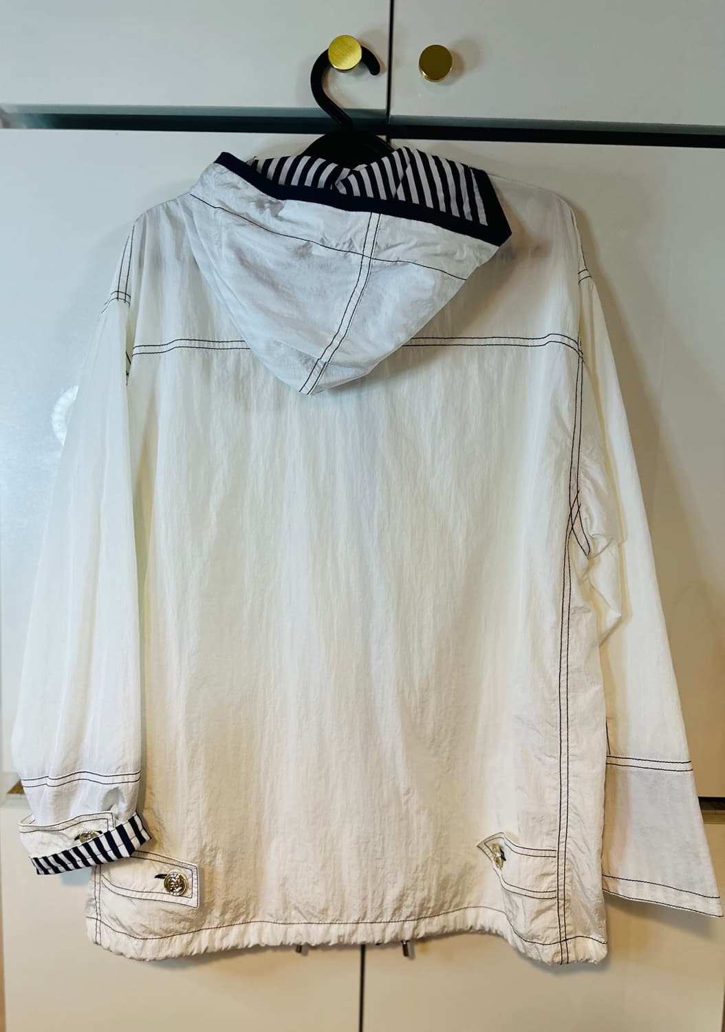 CLAUDIE PIERLOT 끌로디피에로화이트 후드 바람막이  상품이미지5