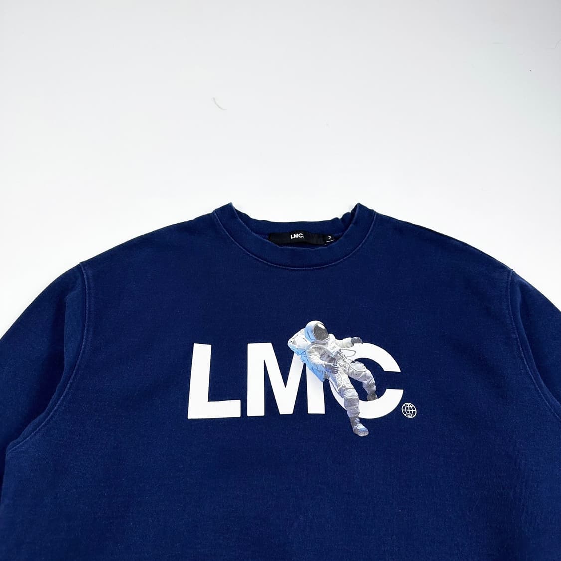 LMC (엘엠씨) 우주인 백로고 네이비 맨투맨 (M) 상품이미지1