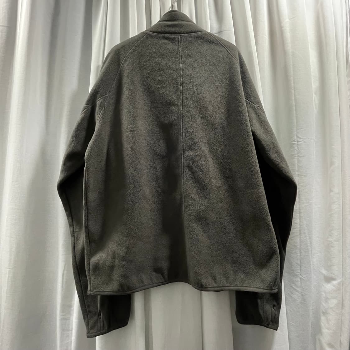 무신사 스탠다드/ 시티 레저 스트럭처 플리스 하이넥 재킷 머드그레이/ L 상품이미지8