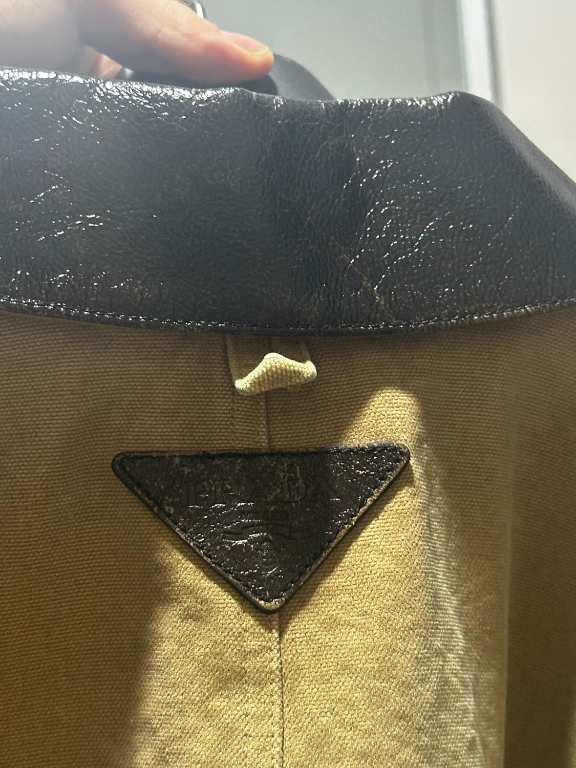 [40] 프라다 SS24 카반 워크자켓 판매합니다 상품이미지4