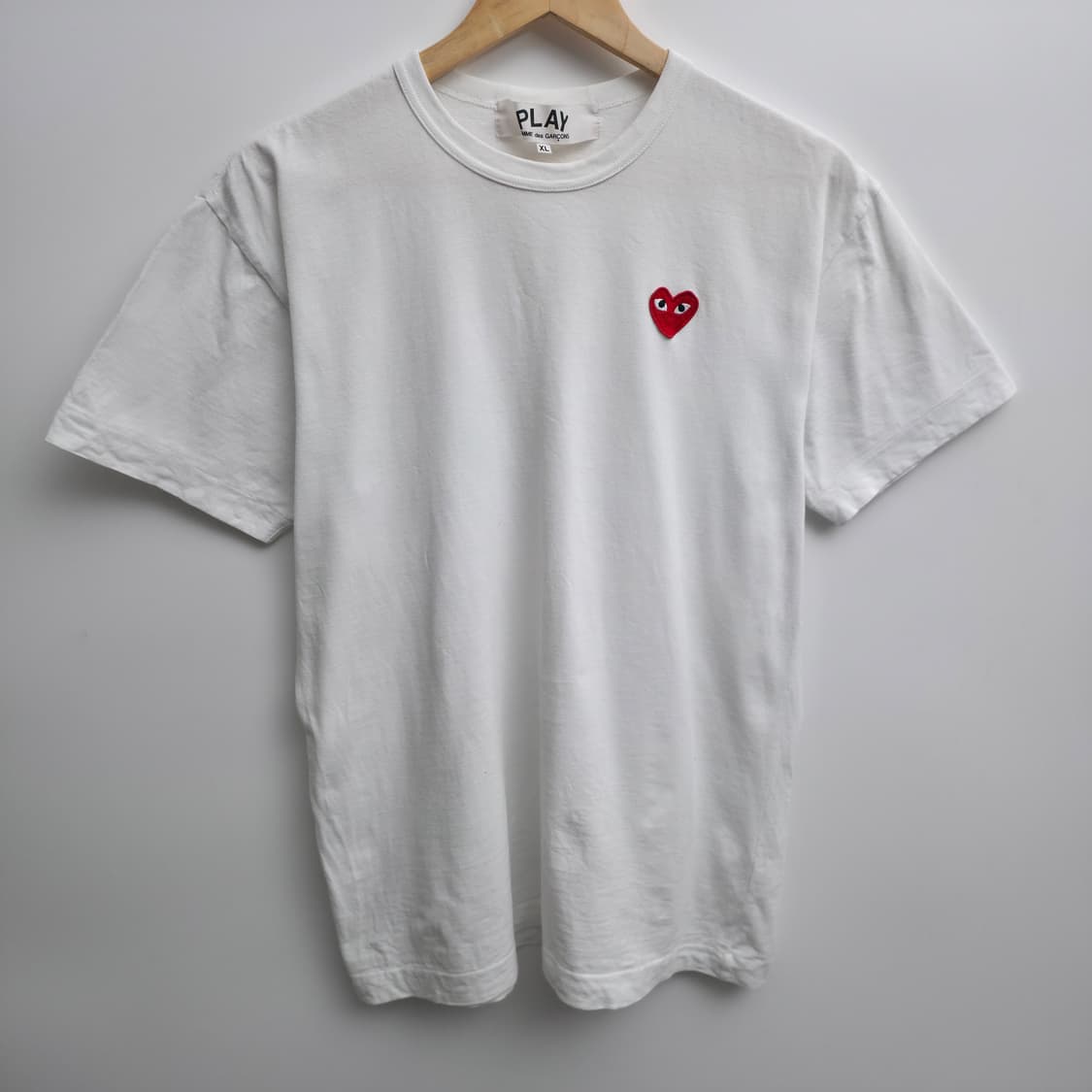 [XL] 꼼데가르송 화이트 반팔티 상품이미지1