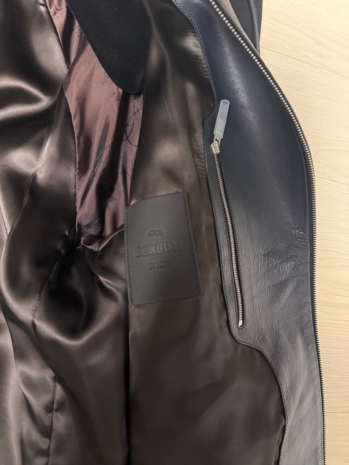 벨루티 파티나레더 후드자켓 52사이즈 상품이미지5