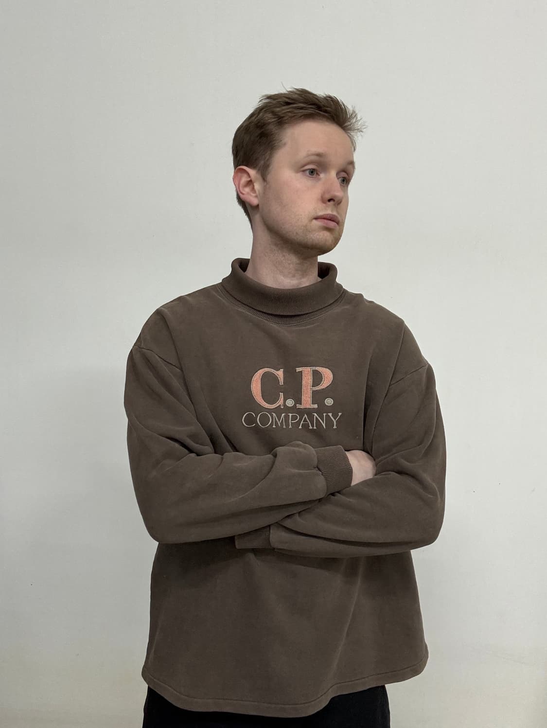 80s CP 씨피컴퍼니 자수 롤넥 스웨트셔츠 상품이미지1