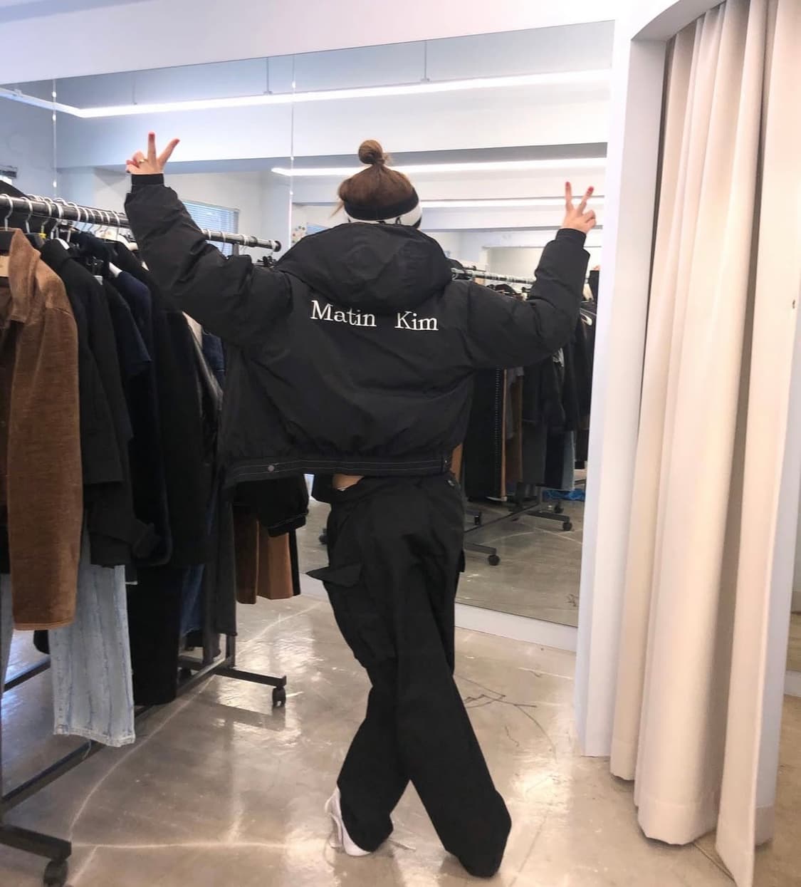 마뗑킴 크롭 후드 다운 패딩 자켓 블랙 상품이미지3