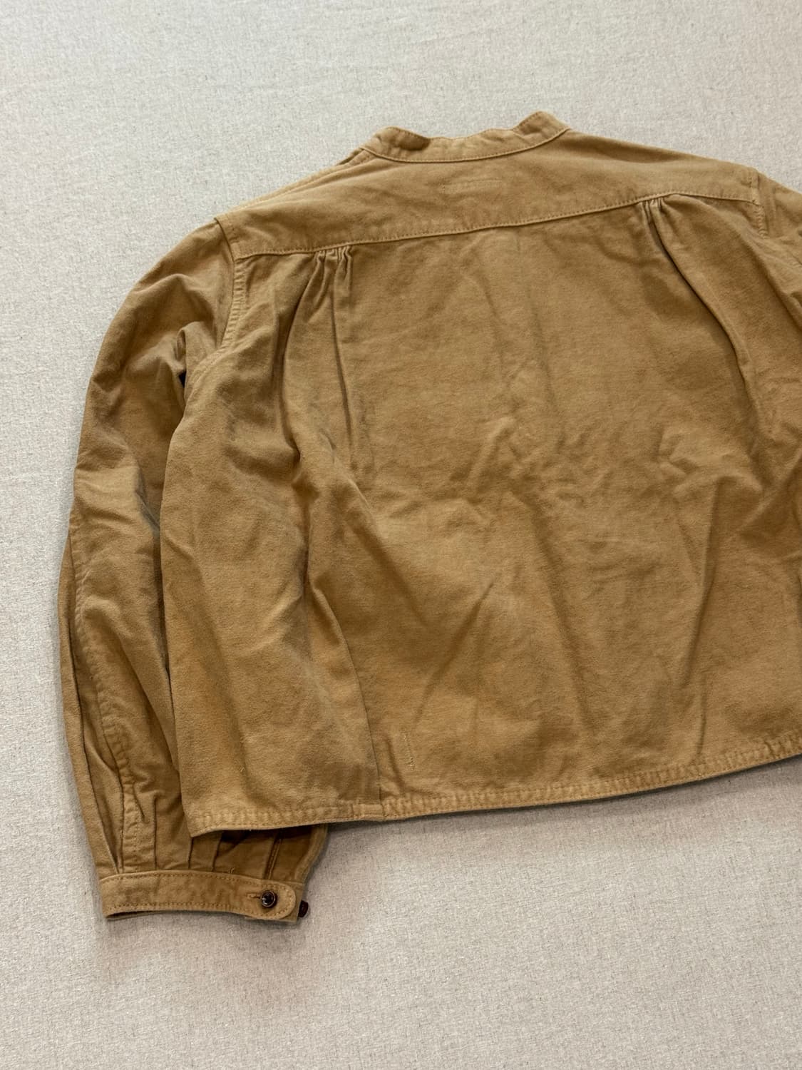 캐피탈 크롭 논카라 셔츠 자켓 상품이미지7