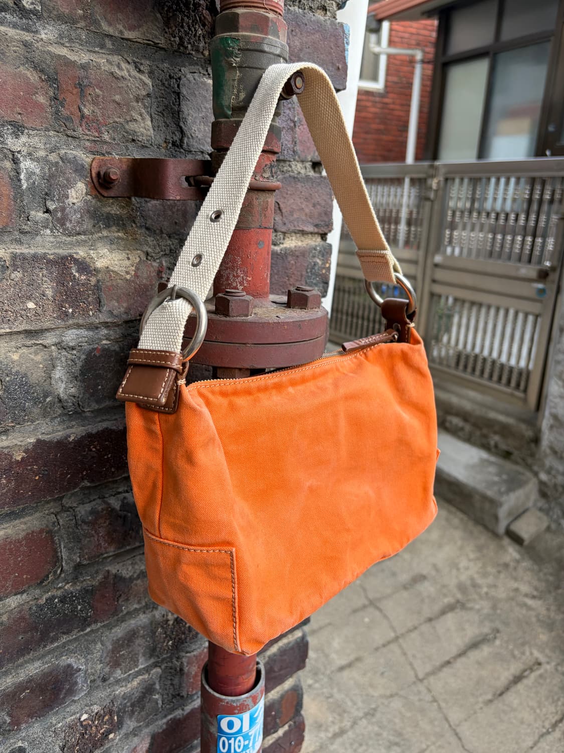 GAP 스트라이프 라이닝 캔버스 토트  상품이미지1