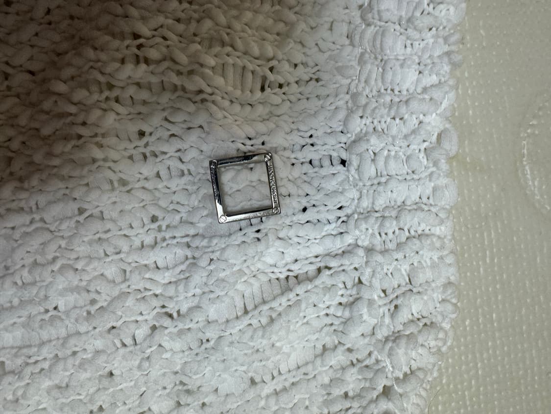 우영미 화이트 텍스쳐 위빙 스웨터 (50) 상품이미지9