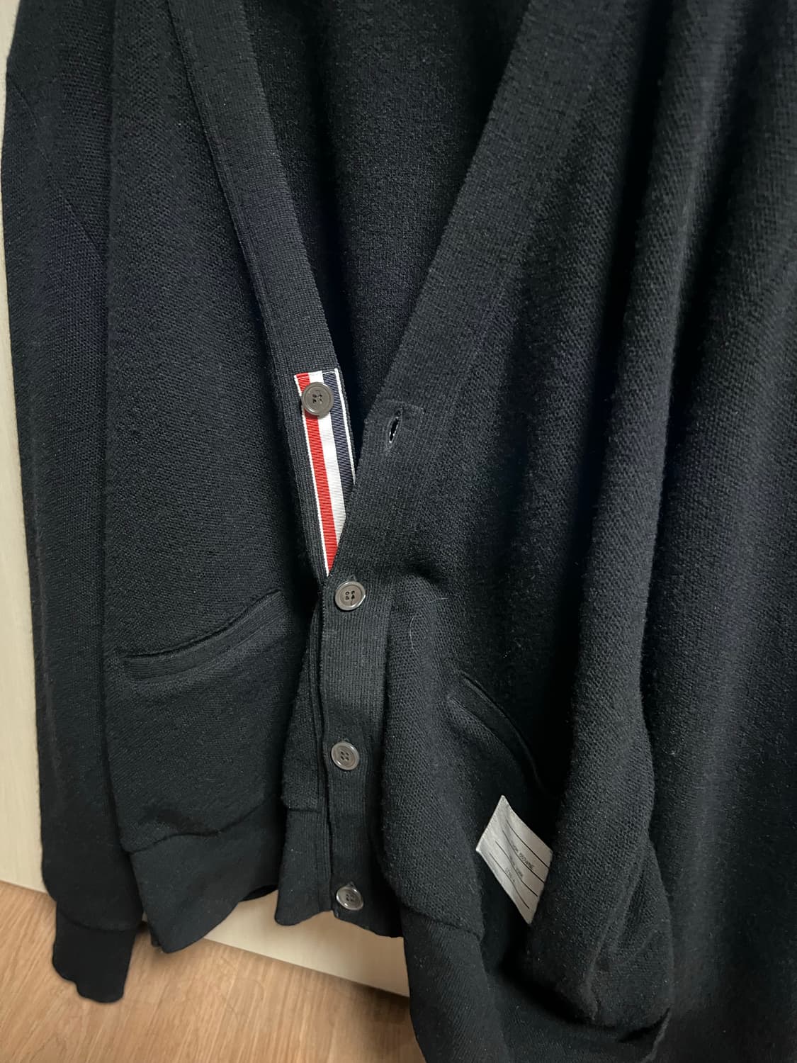 (정품) 톰브라운 트리밍 캐시미어 블랙 피케 가디건 4사이즈 상품이미지2
