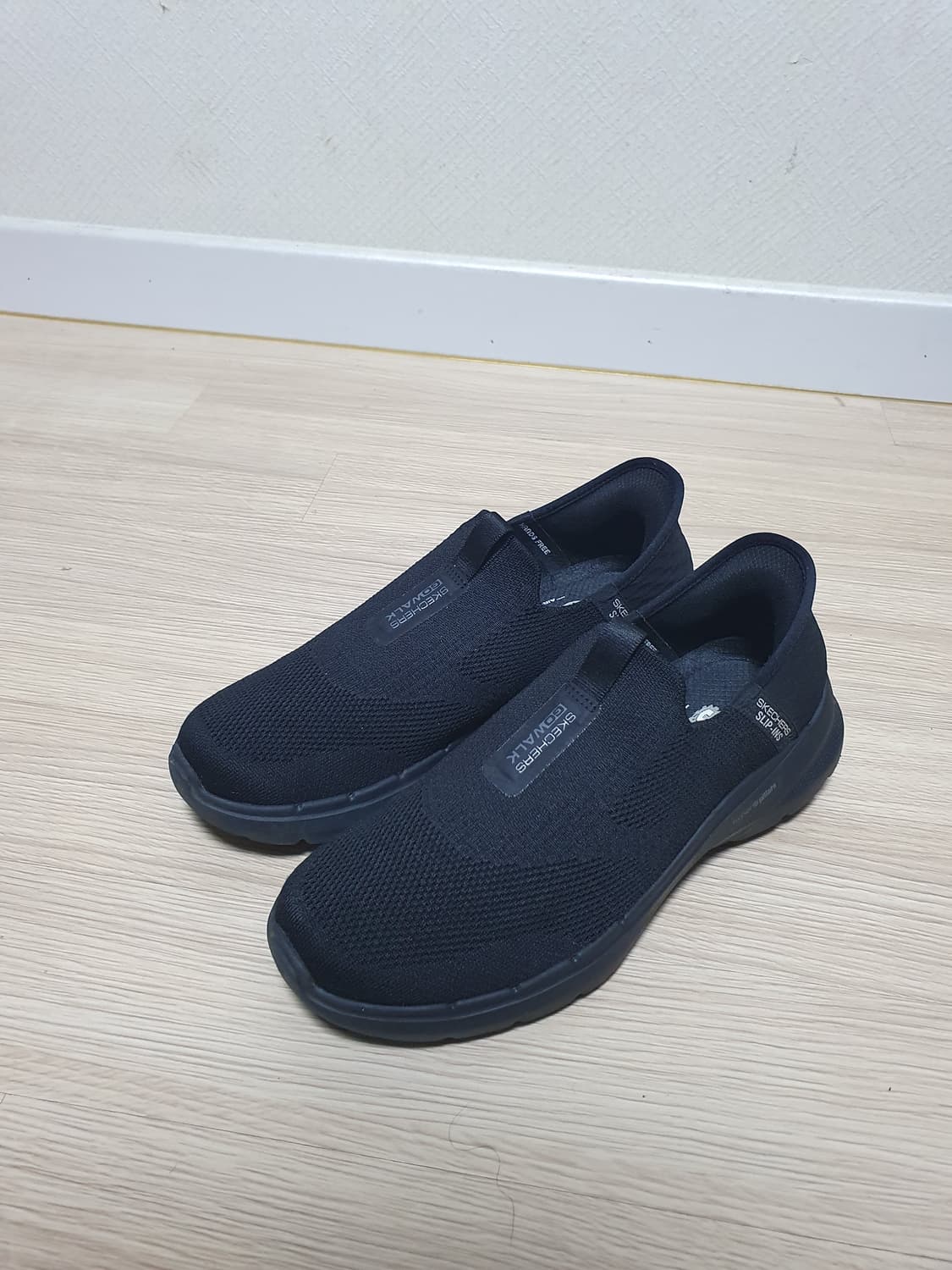 스케쳐스 고워크 슬립온 블랙 255 상품이미지4