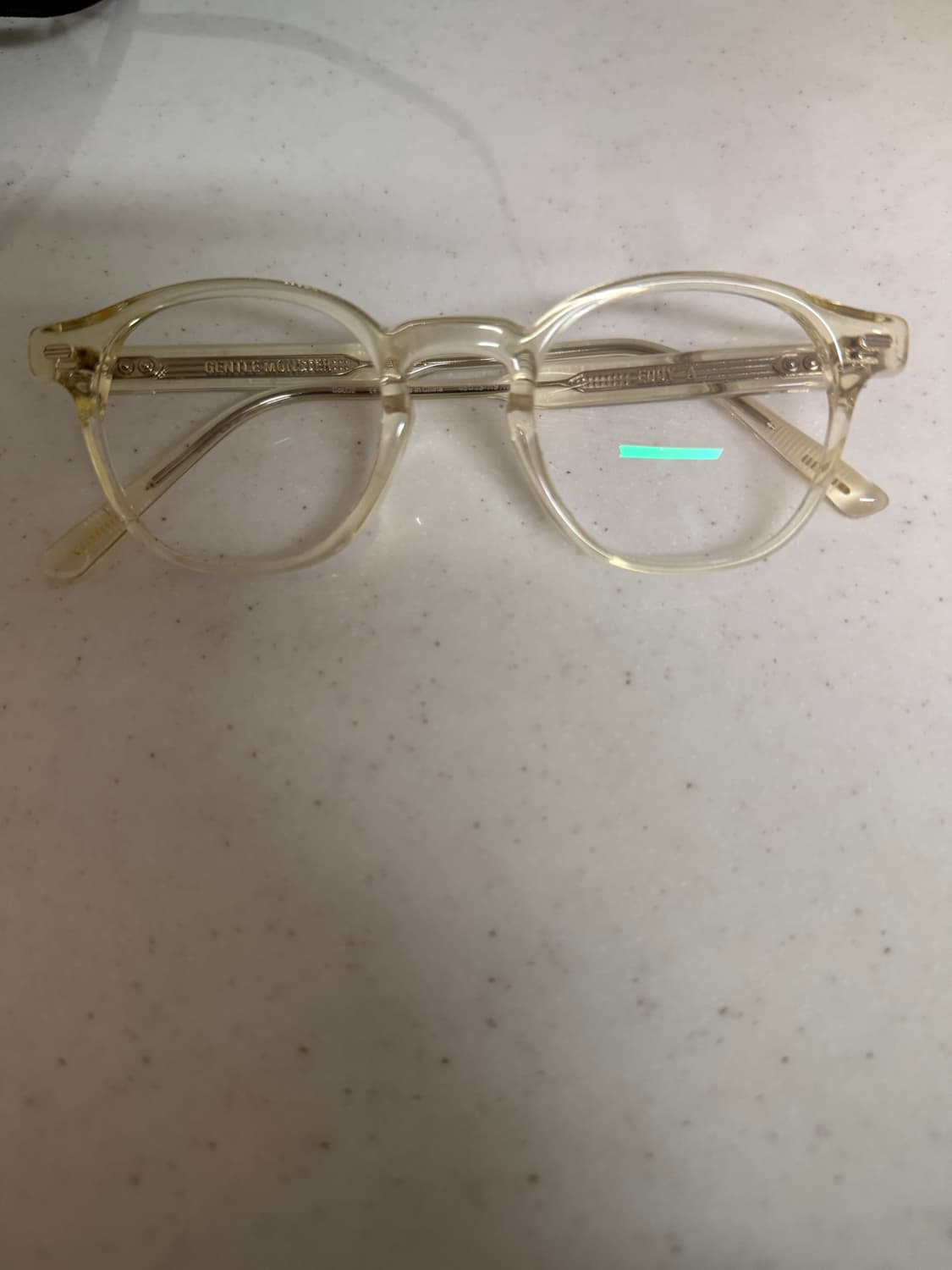 젠틀몬스터 EDDY1 안경 상품이미지1