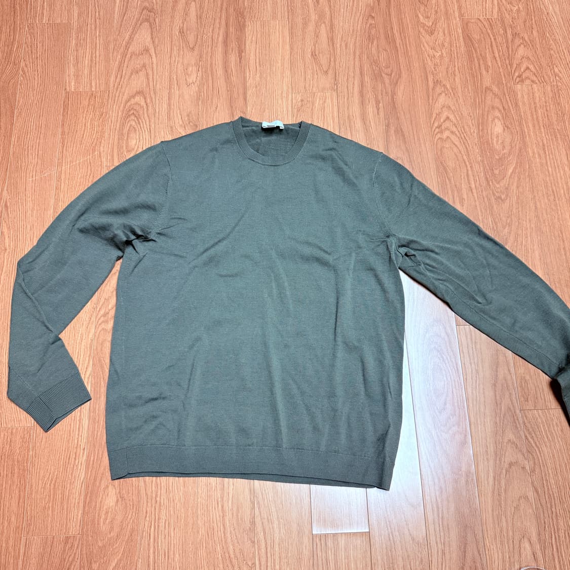 긴팔 니트 스웨터 카키색 s사이즈 상품이미지1