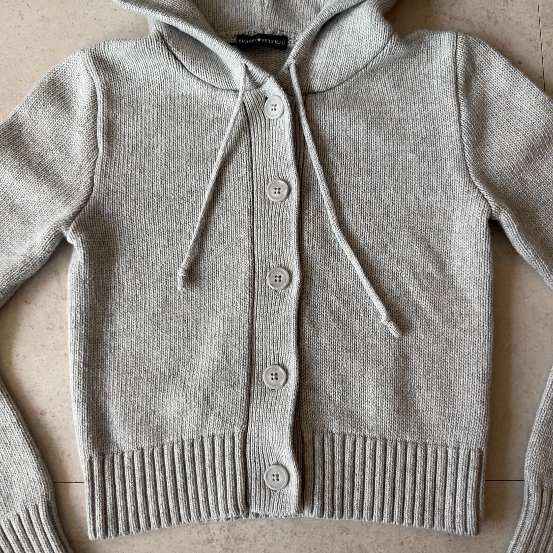 Brandy Melville 브랜디멜빌 니트 후드 가디건 그레이 상품이미지4