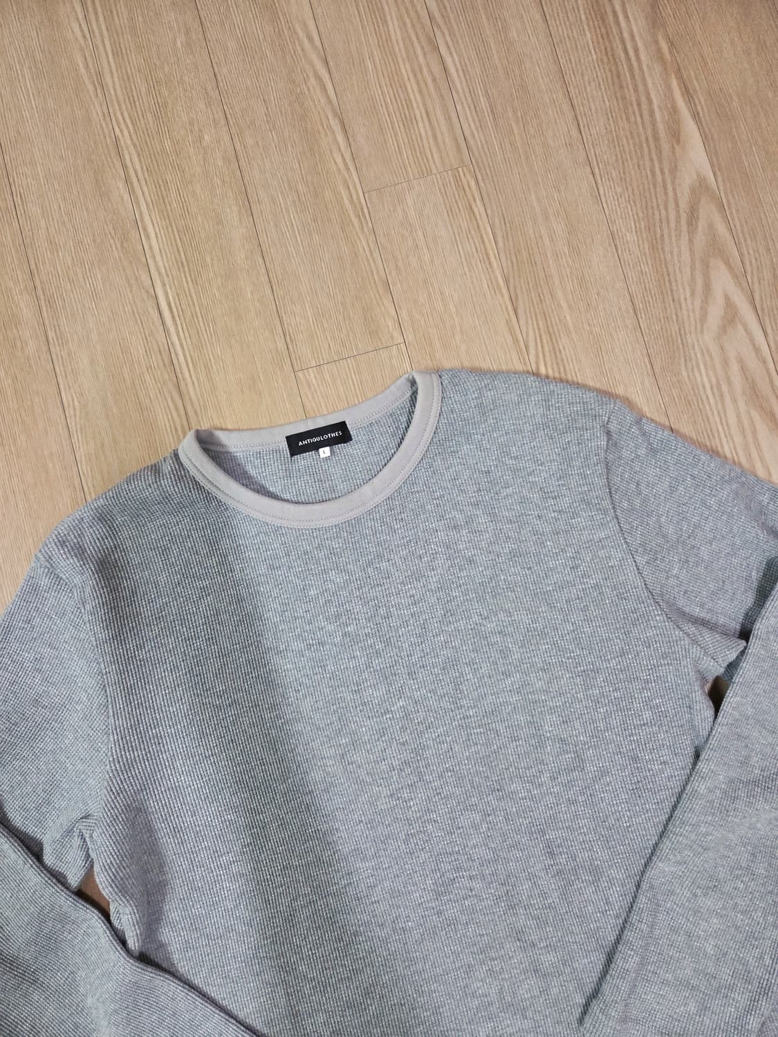 ANTIQULOTHES 그레이 짜임 롱 슬리브 티셔츠 상품이미지2