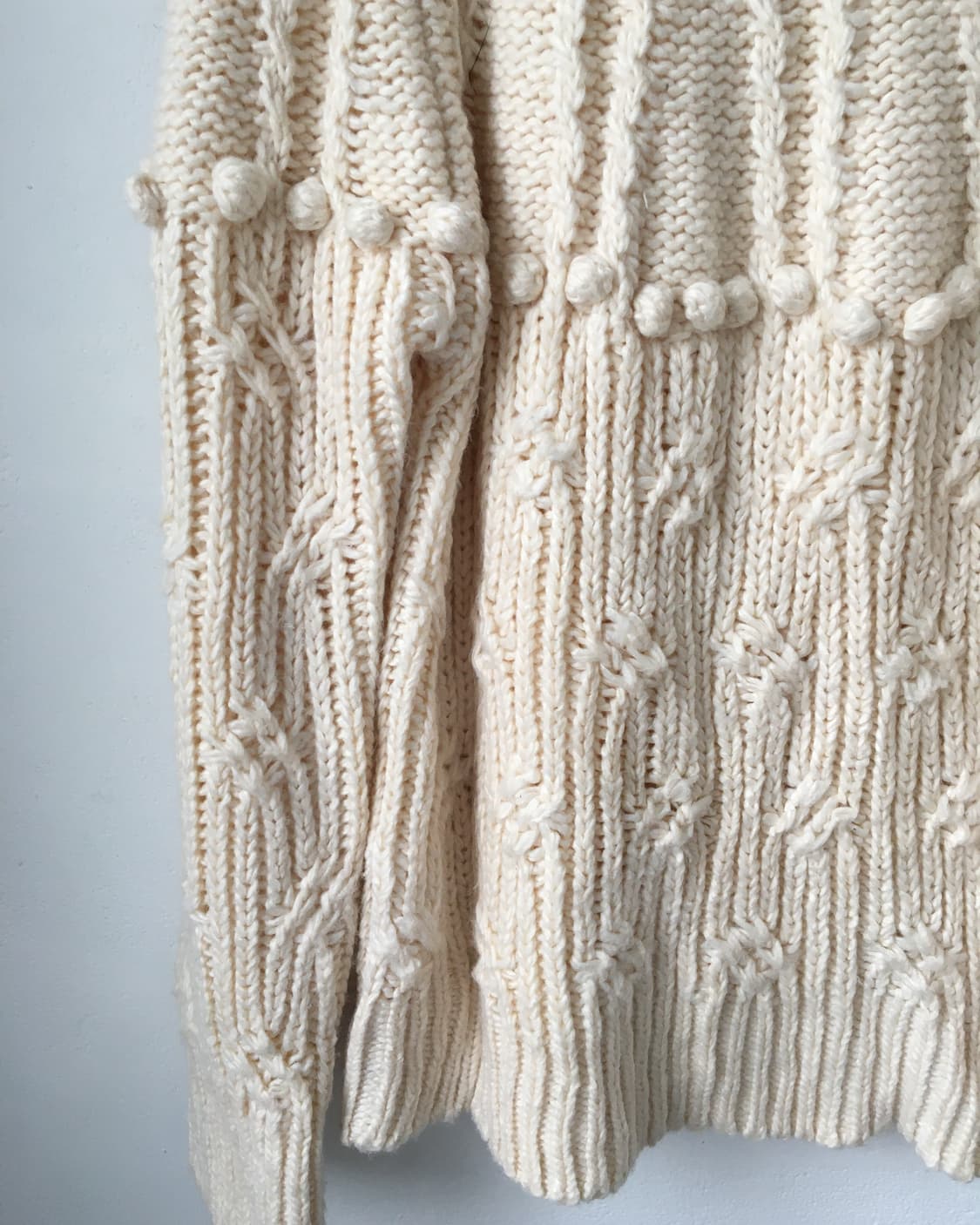 Pom pom point loose fit knit 상품이미지3