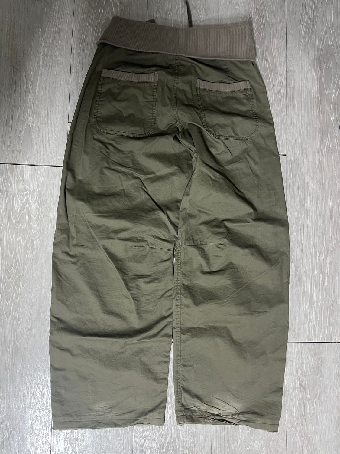 코이세이오 플로우 폴드 팬츠 카키(0사이즈) 상품이미지3