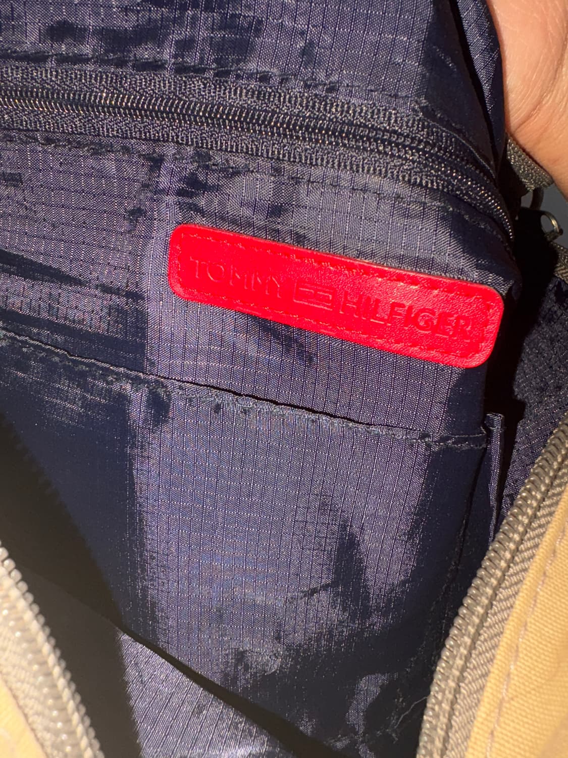 타미 힐피거 클래식 백 상품이미지3
