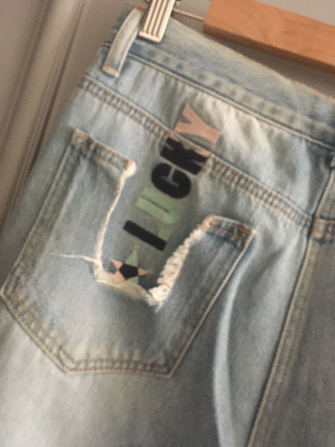 럭키슈에뜨 레터링 데님 팬츠 36 상품이미지2