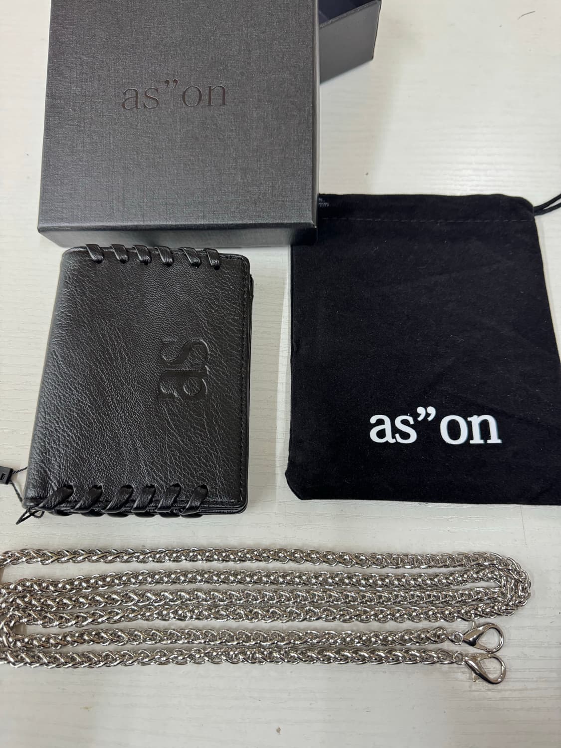 (새상품)애즈온 브린 체인 지갑 블랙 상품이미지1