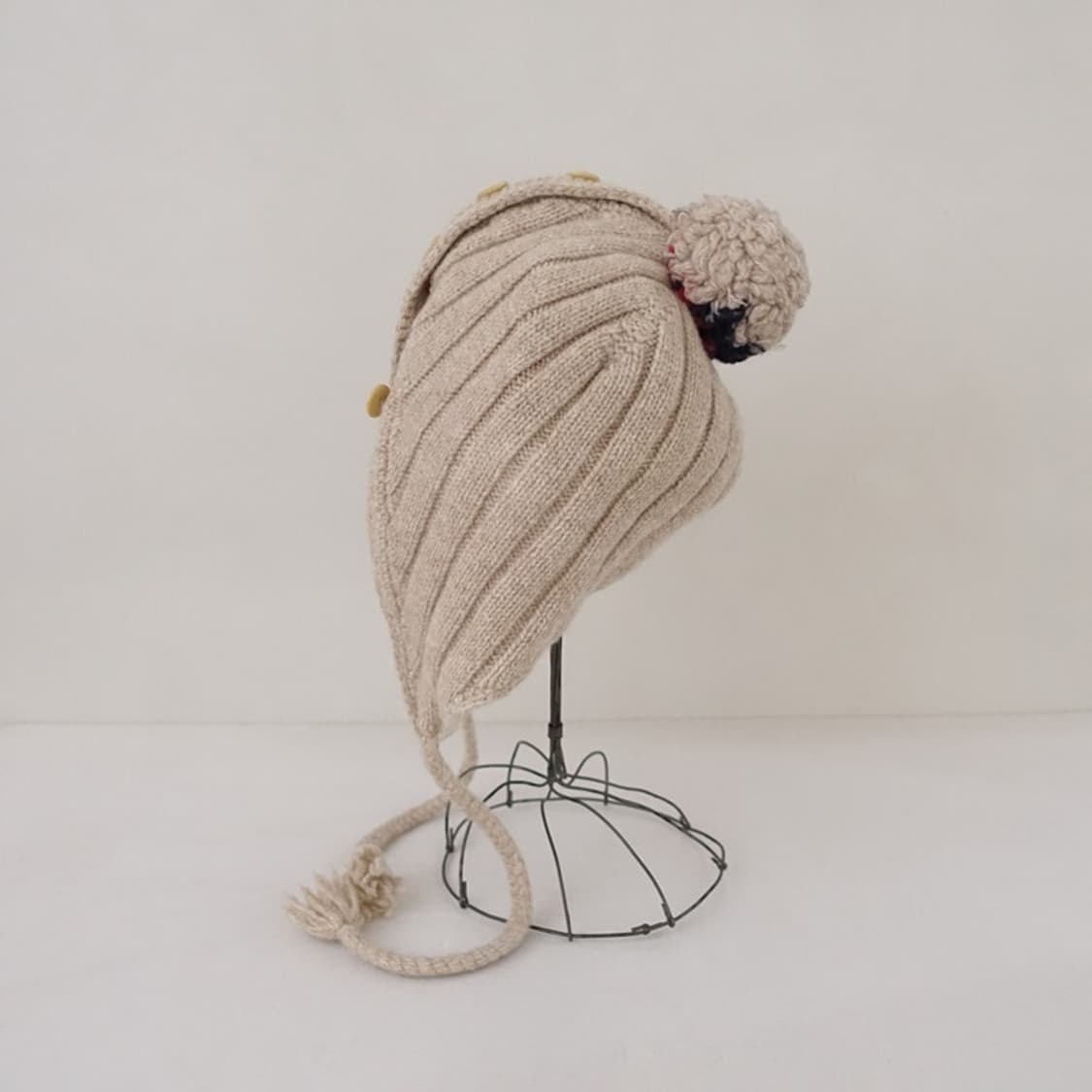 버튼 이어플랩 비니 상품이미지9