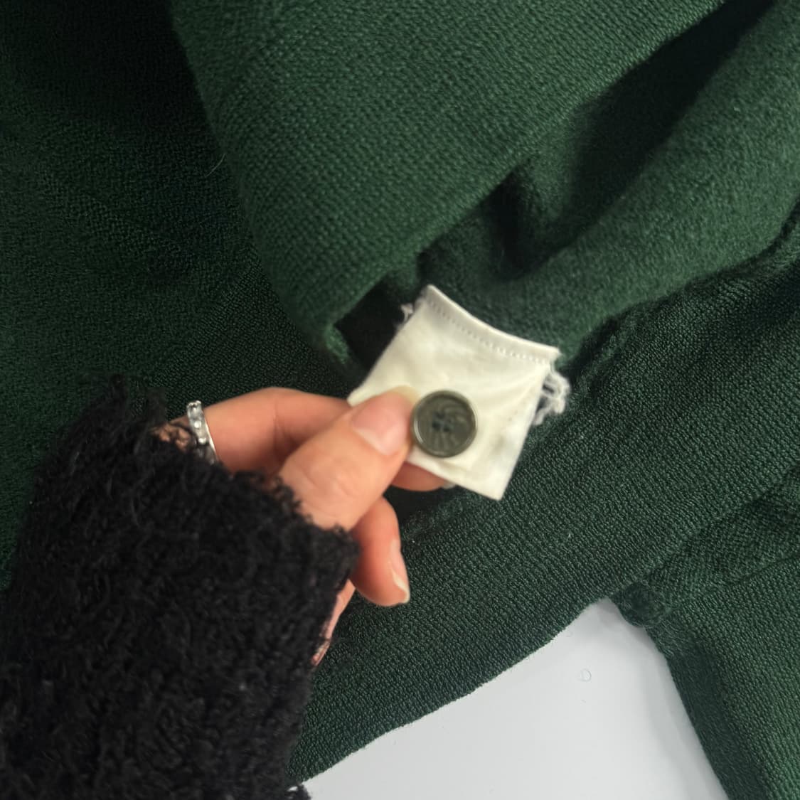 Ysl 입생로랑 스몰로고 그린 니트 가디건 상품이미지7