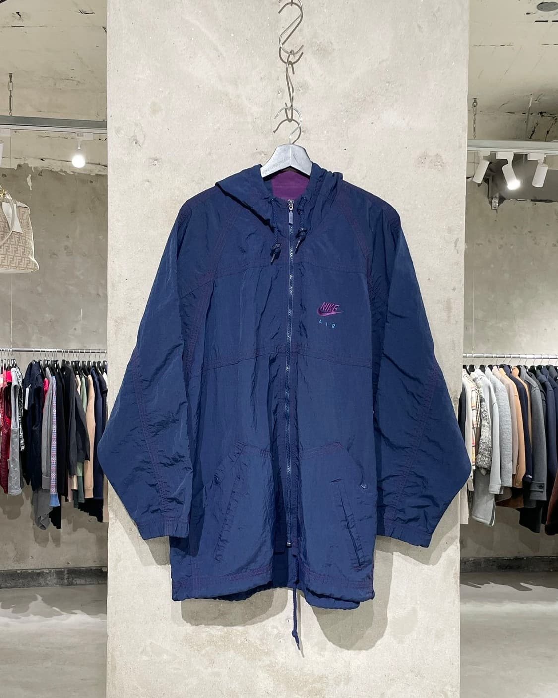나이키 에어 네이비 로고 나일론 윈드 브레이커 상품이미지1