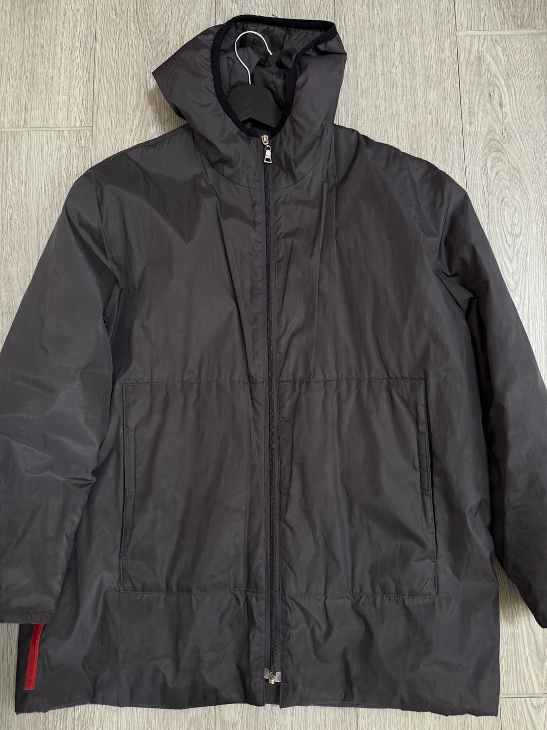 프라다 라이트웨이트 후드 파카 상품이미지5