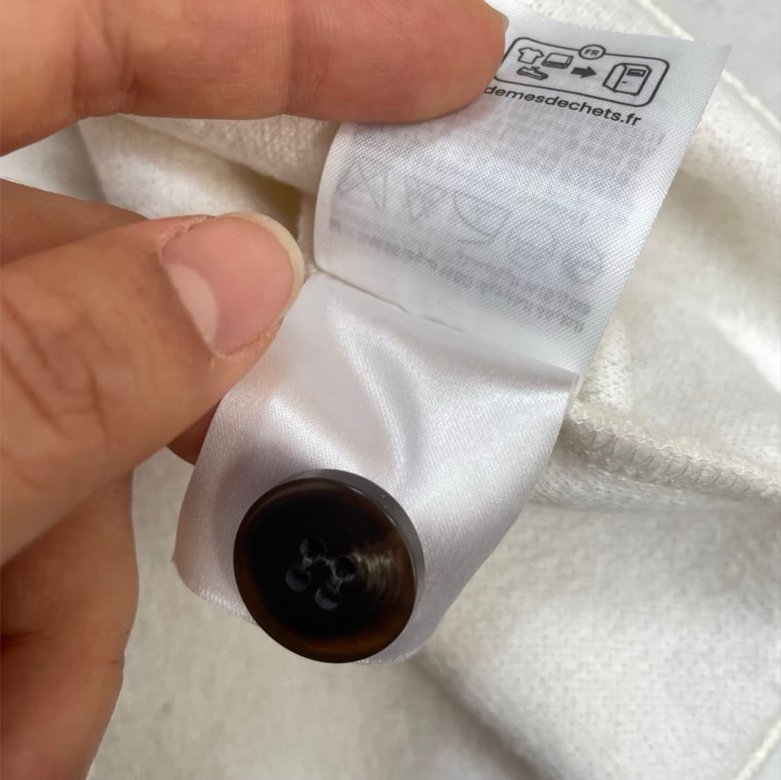 코스 COS 아이보리 버튼 디테일 보일드 울 스웨트 셔츠 S 상품이미지4