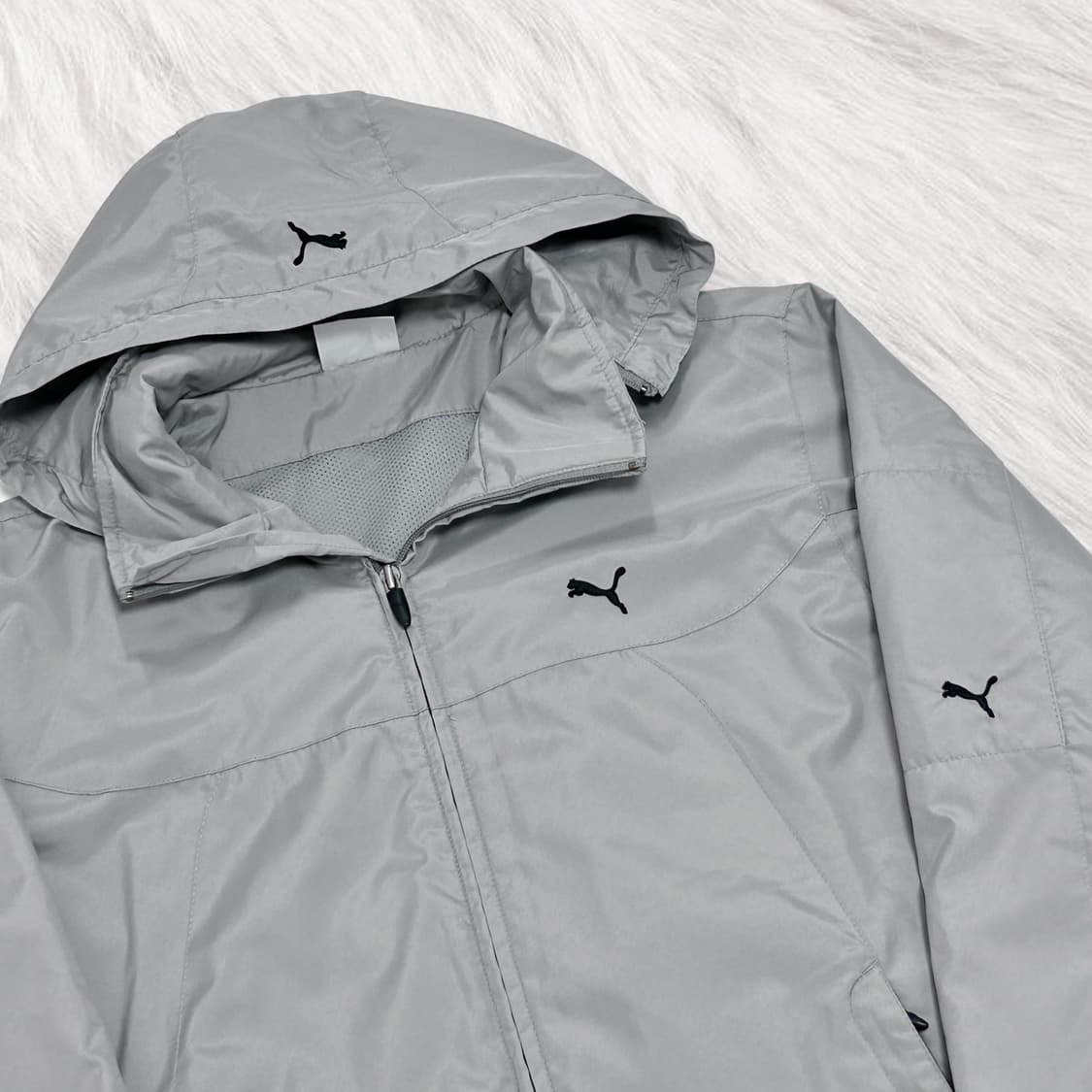 푸마 자수로고 그레이 바람막이 상품이미지5
