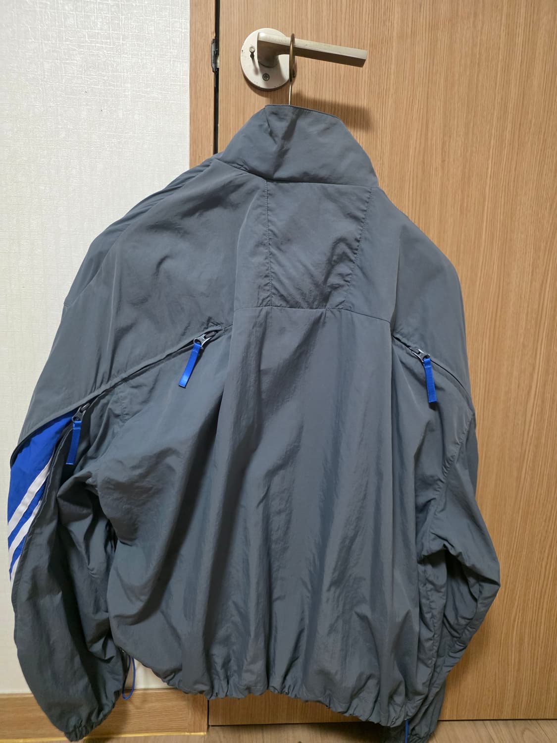 아디다스 x 오디너리 피플 트랙 자켓 오닉스 L 상품이미지3