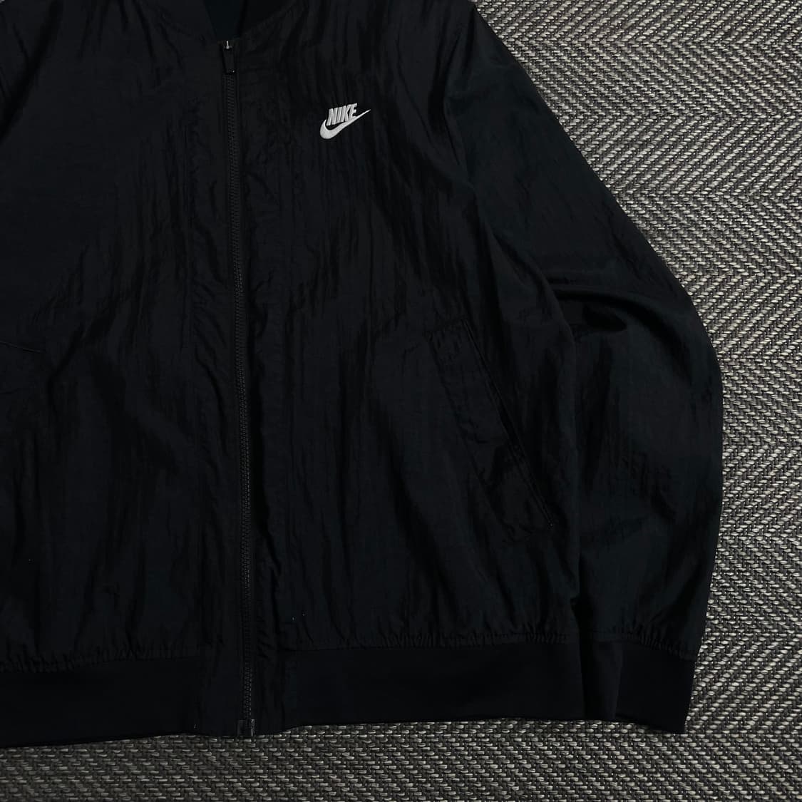 나이키 퓨츄라 나일론 우븐 봄버 자켓 블랙o 3940 상품이미지2