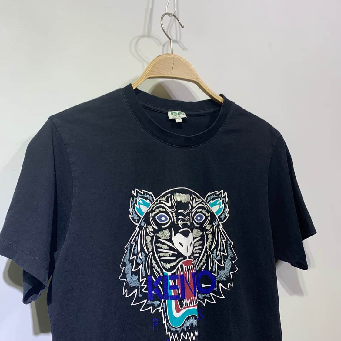 겐조 반팔티셔츠 판매합니다 상품이미지3