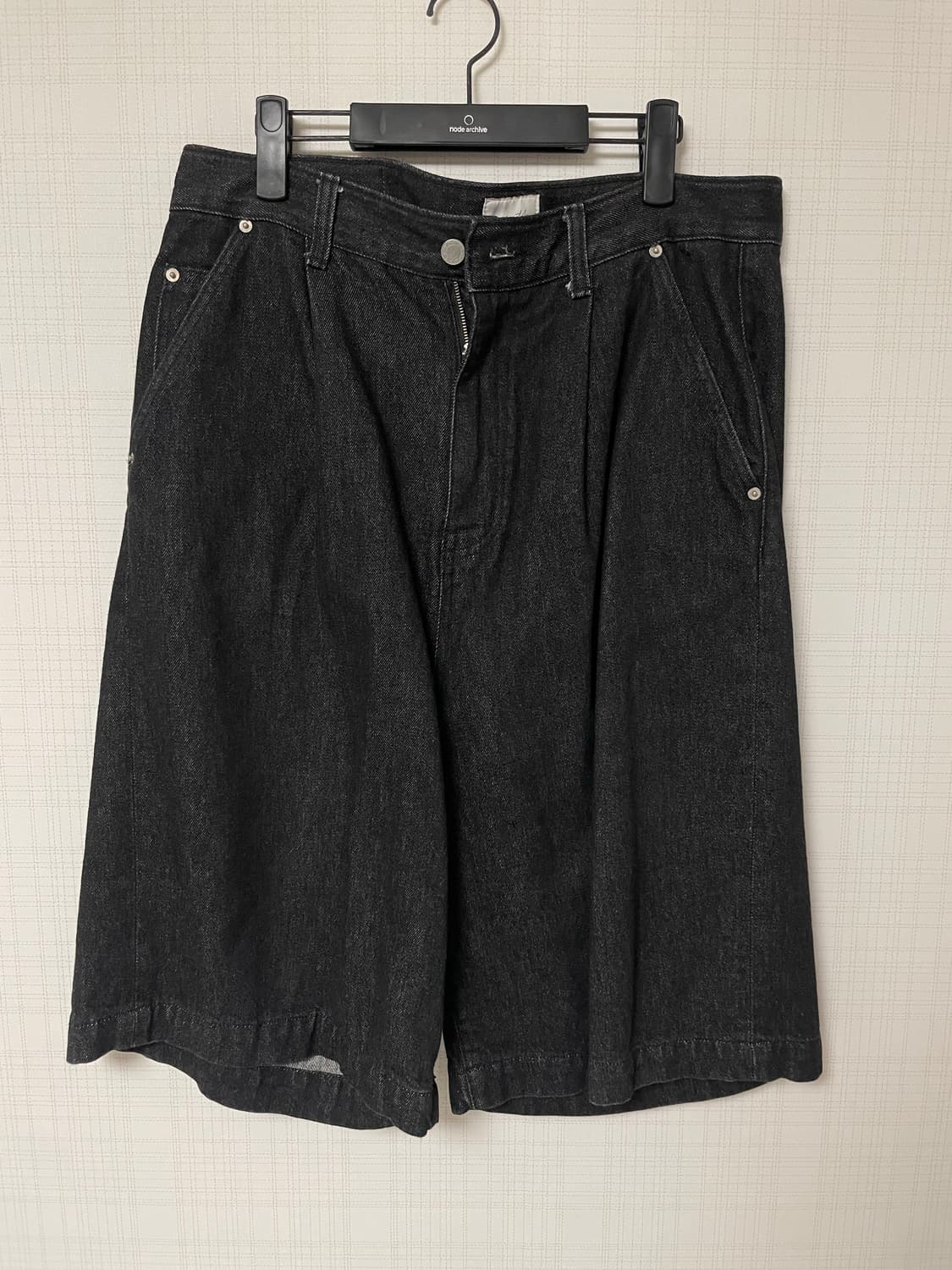 유스 와이드 하프 데님 팬츠 (Washed Black) 상품이미지3