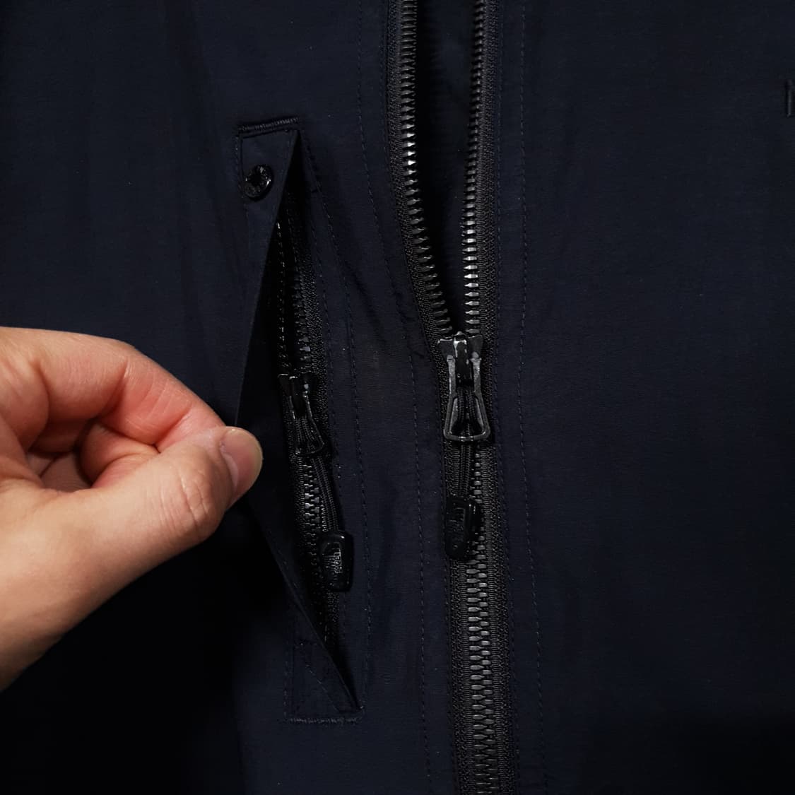 M) 노스페이스 포켓 지퍼 디테일 바람막이 후드 마운틴 자켓 희귀 상품이미지4